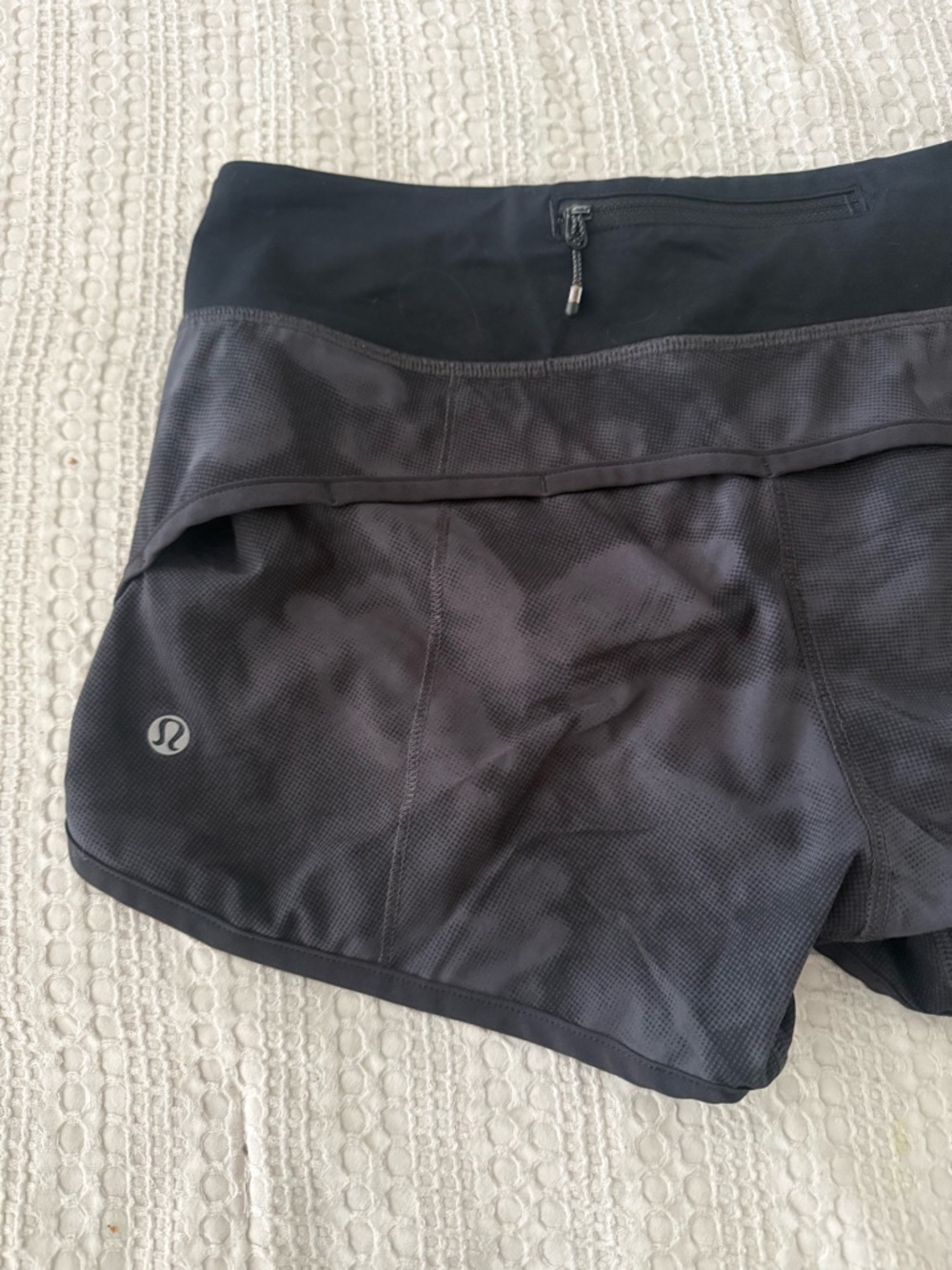 Lululemon Speed Up Low-Rise Lined Short 2.5" Diamond Dye Pitch Grey Graphite 4 - Picture 8 of 10